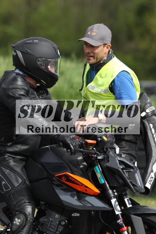 Archiv-2025/10 23.04.2025 Cornu Master School ADR/rot-rouge/65